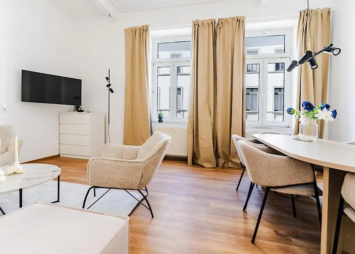 3 Bedroom - Zentral - Geraeumig - Parkhaus - Wifi - Kaffee - Netflix *