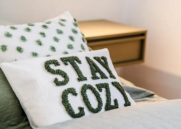 Apartament 3 Bedroom - Zentral - Geraeumig - Parkhaus - Wifi - Kaffee - Netflix