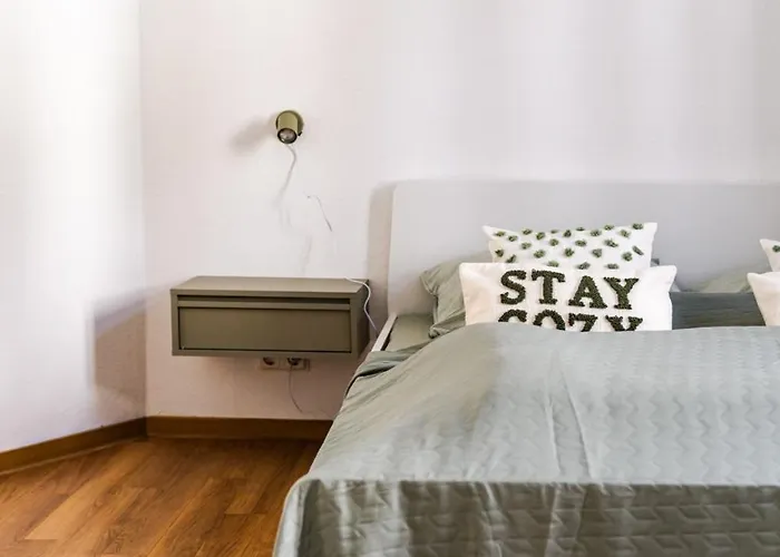 3 Bedroom - Zentral - Geraeumig - Parkhaus - Wifi - Kaffee - Netflix Apartament Wiesbaden